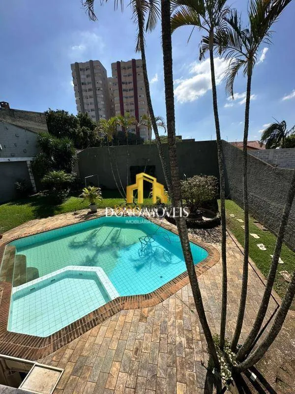 Imagem Casa de alto padrão composta por duas casas independentes