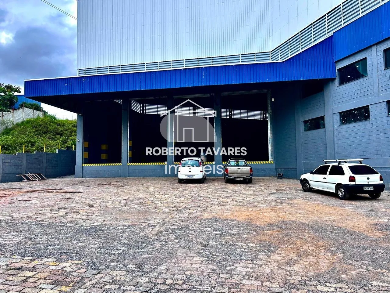 Imagem Galpão para Locação - 4 Docas - 1 Rampa - 15 Vagas de garagens - Junto a Rod. Régis Bittencourt (BR116).
