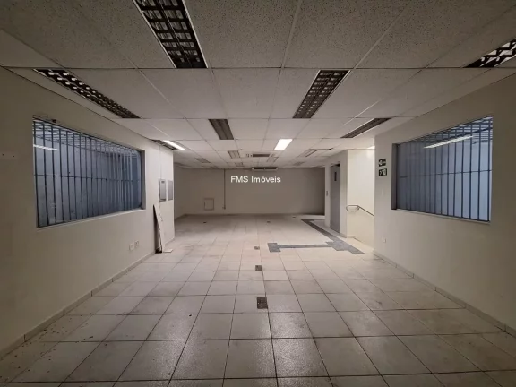 Imagem Prédio Comercial Inteiro para Locação em São Paulo-SP, Campo Belo: 486m², 3 Banheiros, 2 Vagas de Garagem!