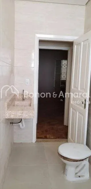 Imagem Casa com 4 Quartos e 2 banheiros à Venda, 242 m² por R$ 725.000
