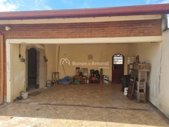 Imagem Excelente oportunidade para quem busca espaço, conforto e versatilidade. O imóvel conta com duas c...