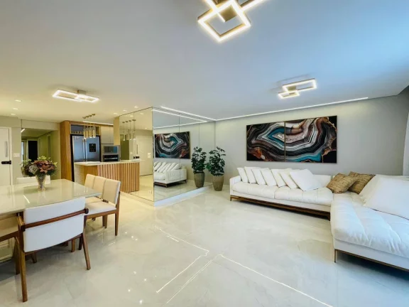 Imagem Belíssimo apartamento todo reformado FRENTE MAR-PORTEIRA FECHADA!