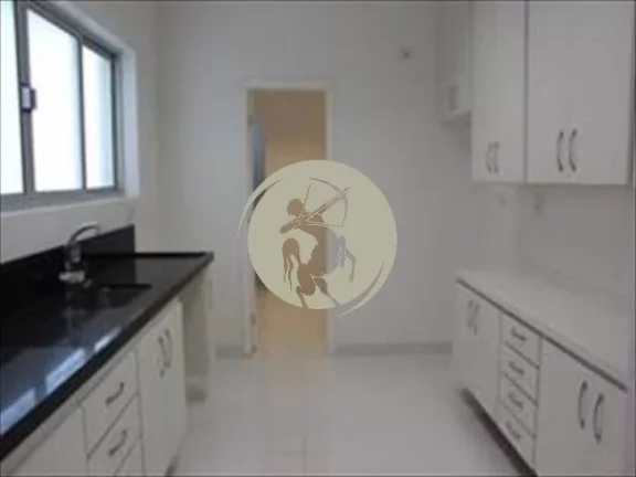 Imagem OPORTUNIDADE AMPLO E TOTALMENTE REFORMADO! O APARTAMENTO ACABA DE PASSAR POR UMA REFORMA COMPLETA, Q...