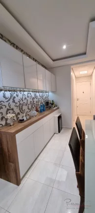 Imagem Apartamento com 4 quartos sendo 2 suites, 2 vagas a poucos passos dos Colégios Catarinense e Menino...