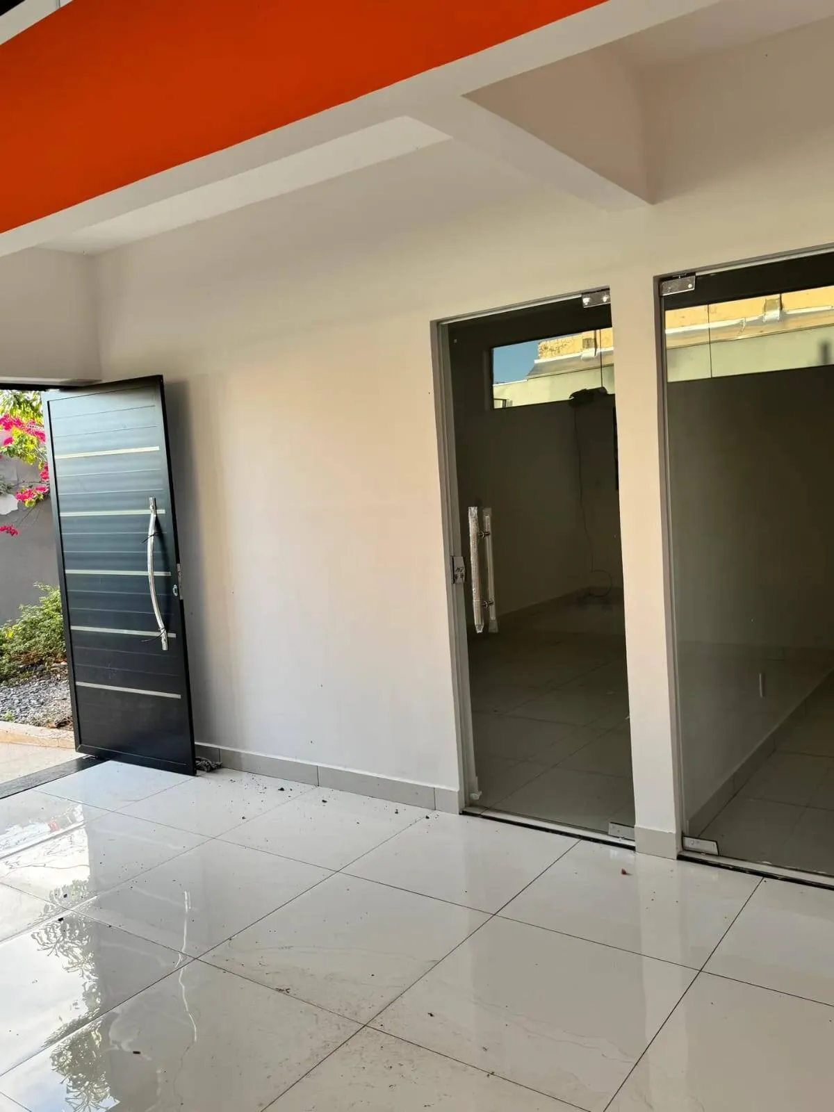 Imagem Prédio comercial para locação no bairro Araés