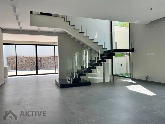 Imagem Casa de Condomínio em Alphaville - Santana de Parnaíba, SP