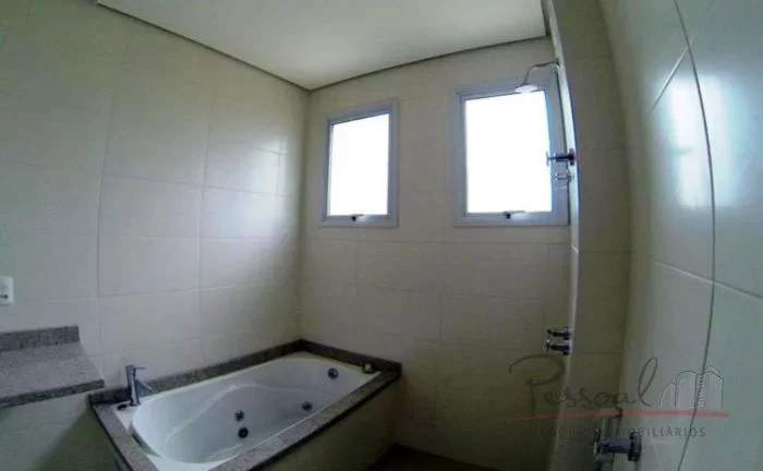 Imagem Excelente apartamento com 3 dormitórios, sendo 2 demi-suítes e 1 suite master com sacada, cozinha,...