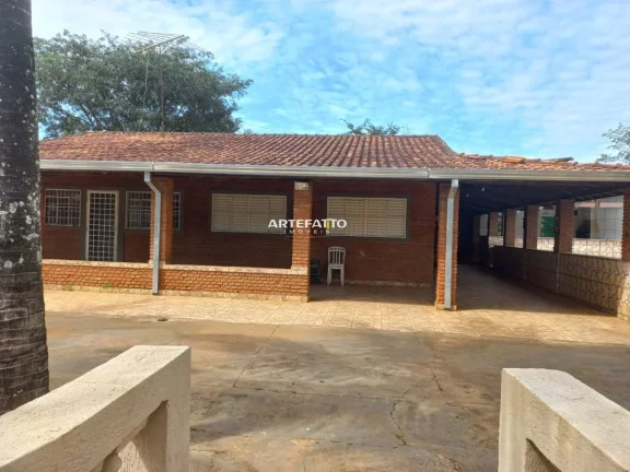 Imagem Chácara à venda em Franca, Centro, com 8 quartos, 521m2
