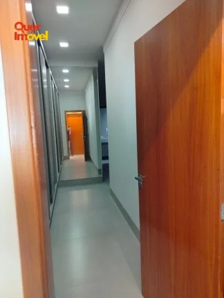 Imagem Impecável casa em condomínio à venda em Ribeirão Preto-SP, Jardim Cybelli: 3 quartos, 3 suítes, 1 sala, 4 banheiros, 4 vagas - 182,00 m²