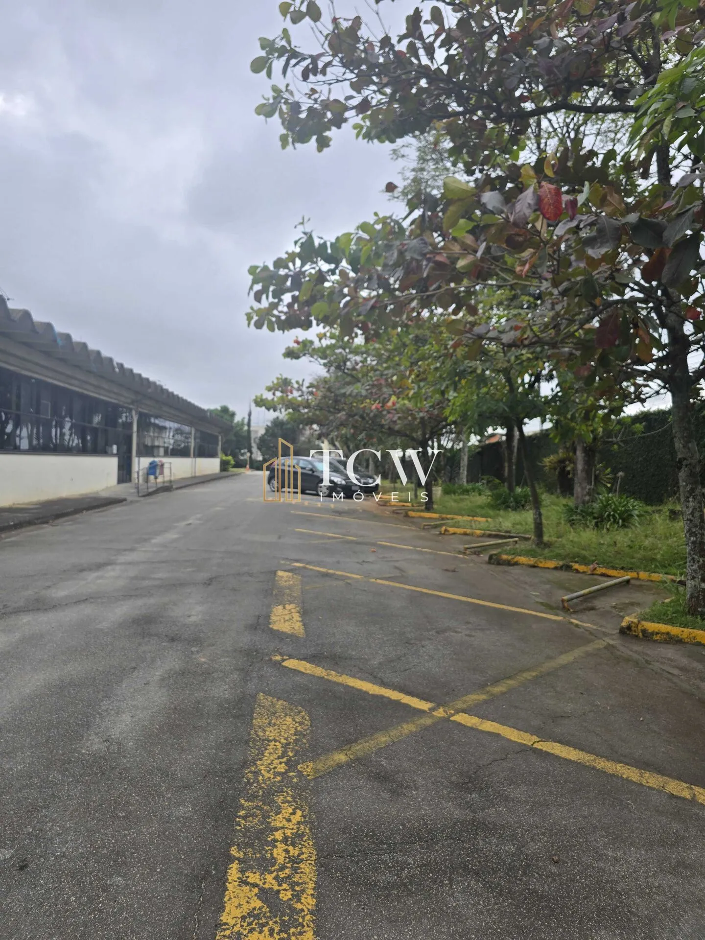 Imagem Galpão Logístico e Industrial com 22 docas para Locação em Suzano/SP | 13.320 m2
