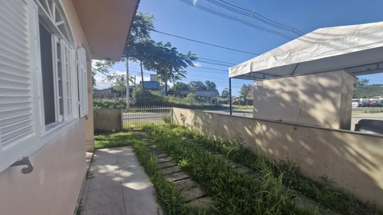 Imagem Casa com Terreno Comercial à Venda - Areias de Palhocinha, Garopaba-SC!