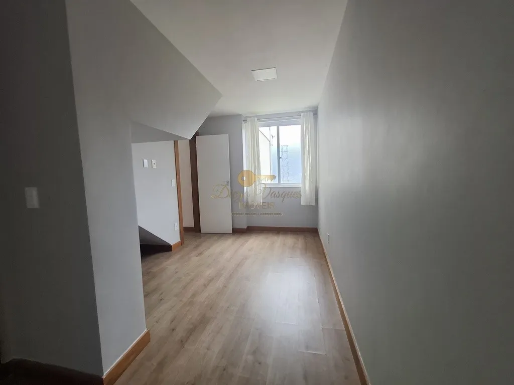 Imagem Casa em Condomínio para Venda em Teresópolis / RJ no bairro Albuquerque