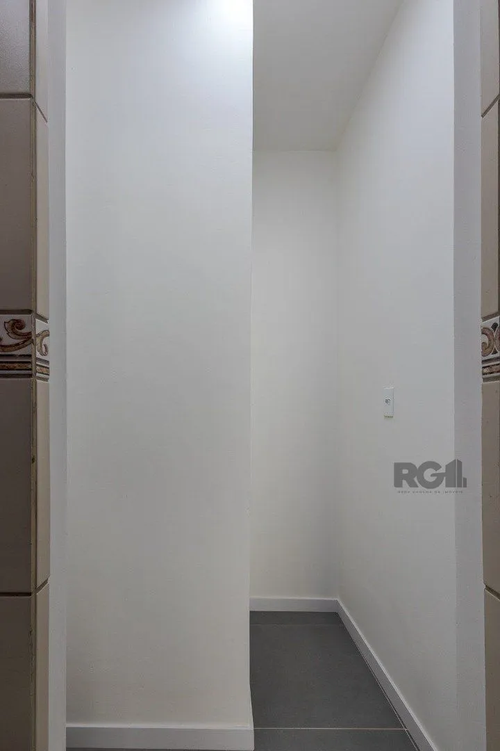 Imagem Casa 103m² - 3 dormitórios, 1 suíte, piscina, 2 vagas no bairro Hípica