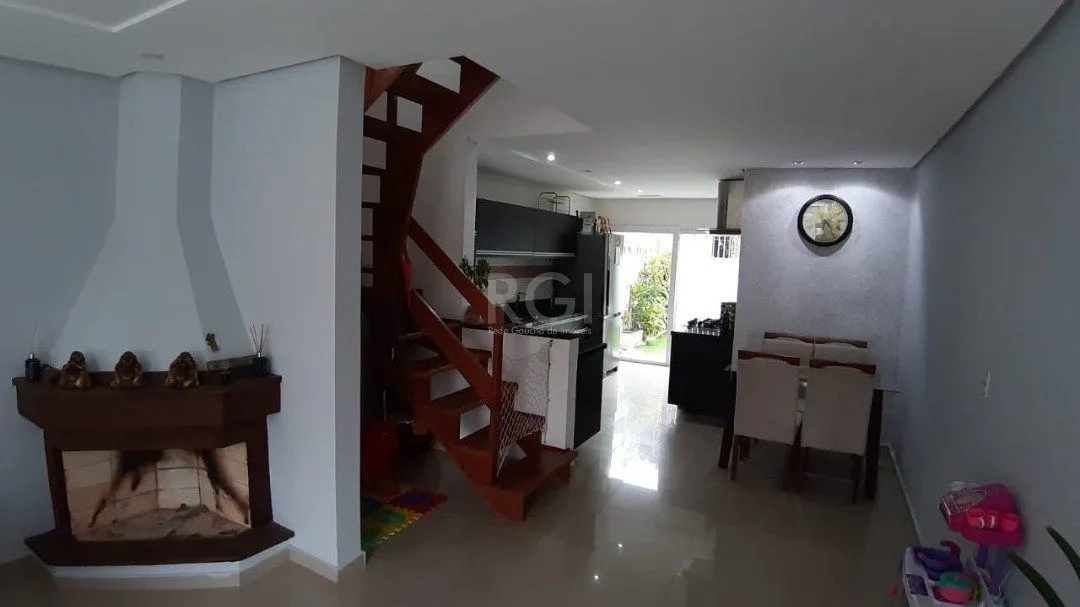 Imagem Casa para Venda - 157m², 3 dormitórios, sendo 3 suites, 2 vagas - Guarujá