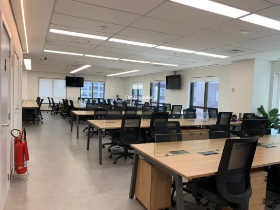 Foto do imóvel Conjunto Comercial para locação de 335m² no Itaim Bibi mobiliado