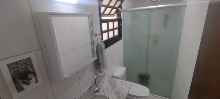 Imagem Sobrado com 224 m² 3 Dormitorios sendo 1 Suite e 2 Vagas de Garagens