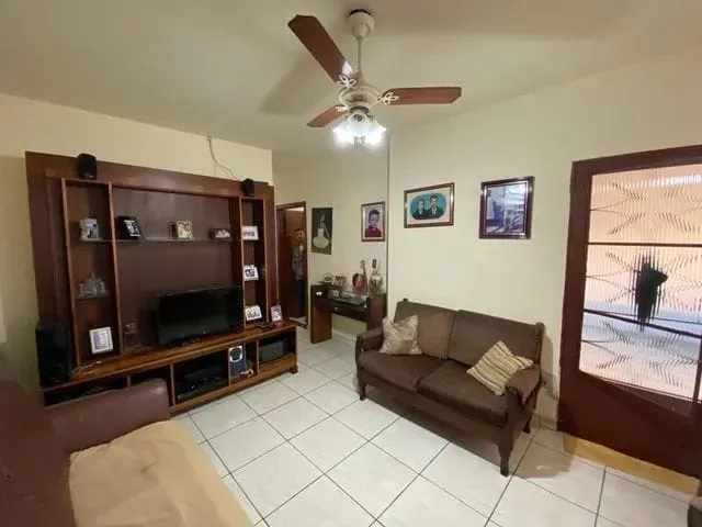 Foto do imóvel Casa à venda 4 Quartos, 1 Suite, 3 Vagas, 300M², Monção, Taubaté - SP