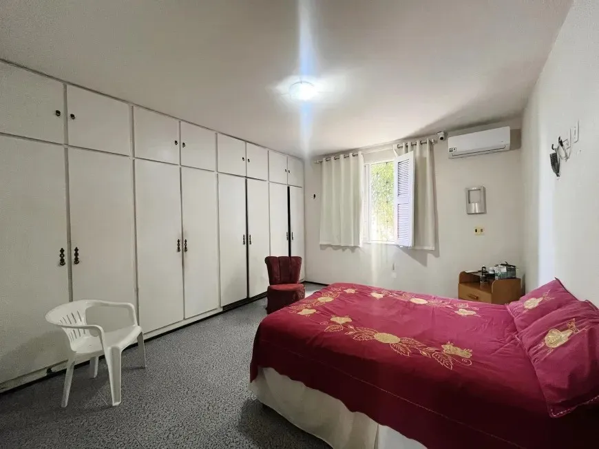 Imagem Casa para Venda em Fortaleza, Parquelândia, 3 dormitórios, 2 banheiros, 4 vagas