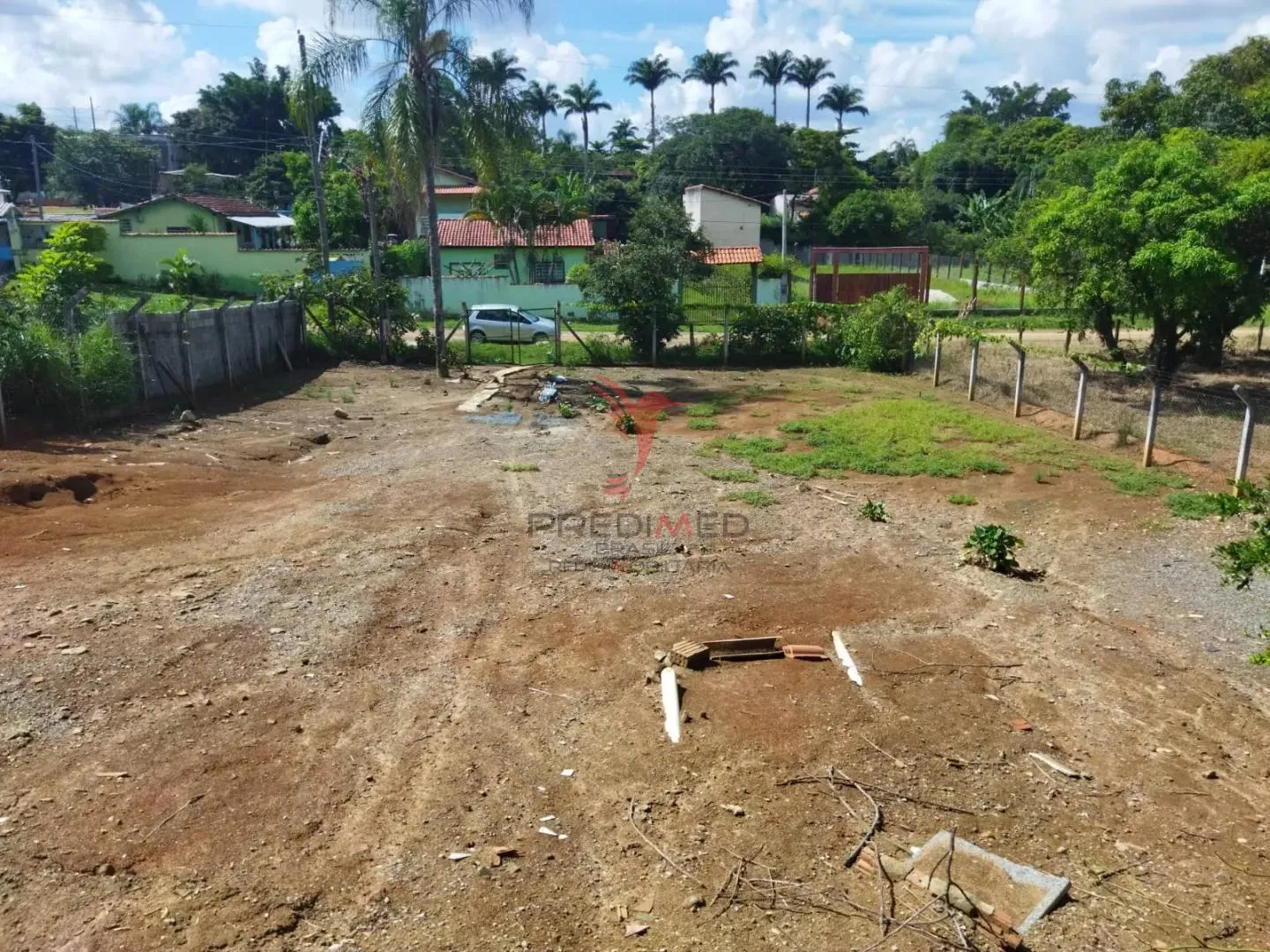 Foto do imóvel São 1.000 m2 de terreno com casa pequena em Rua Hélio Manzanete Cerro - Parque Das Garças, Guaratinguetá - SP