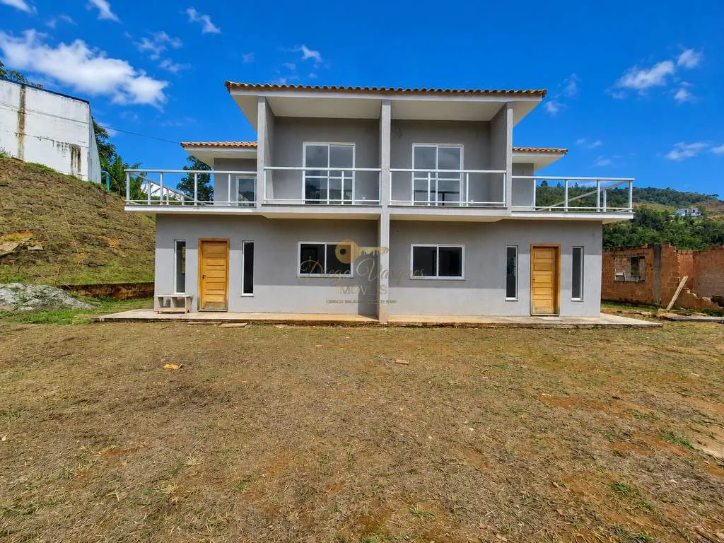 Imagem Casa em Condomínio para Venda em Teresópolis / RJ no bairro Albuquerque