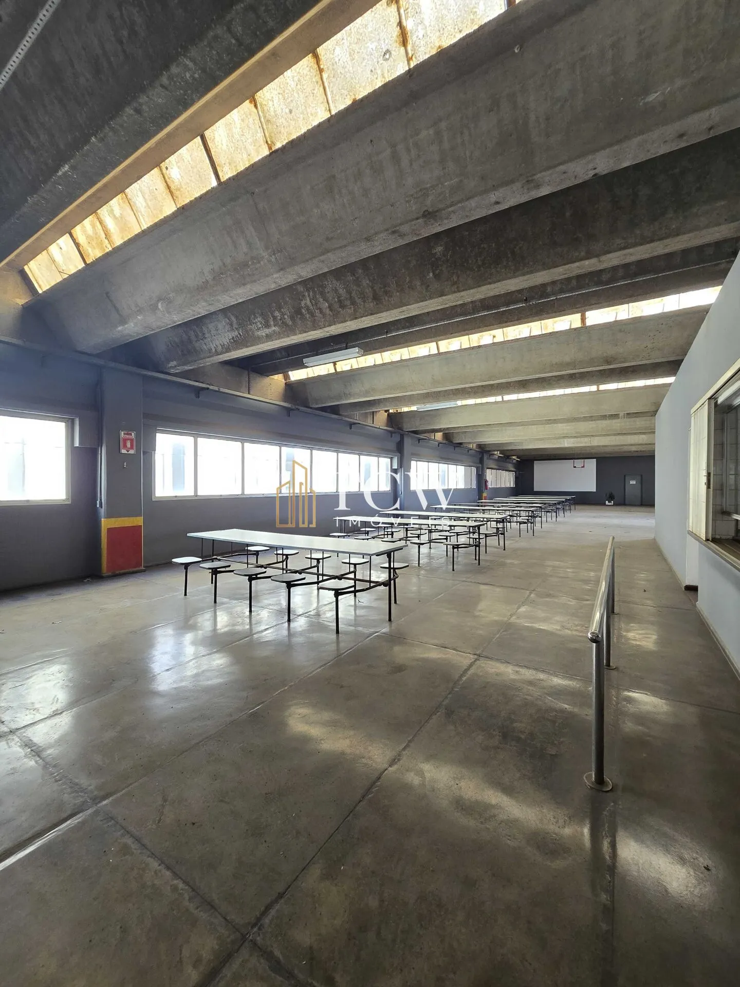 Imagem Galpão Industrial à Venda em Cumbica - Guarulhos/SP | 8.000 m² Construídos | Terreno 20.000 m²