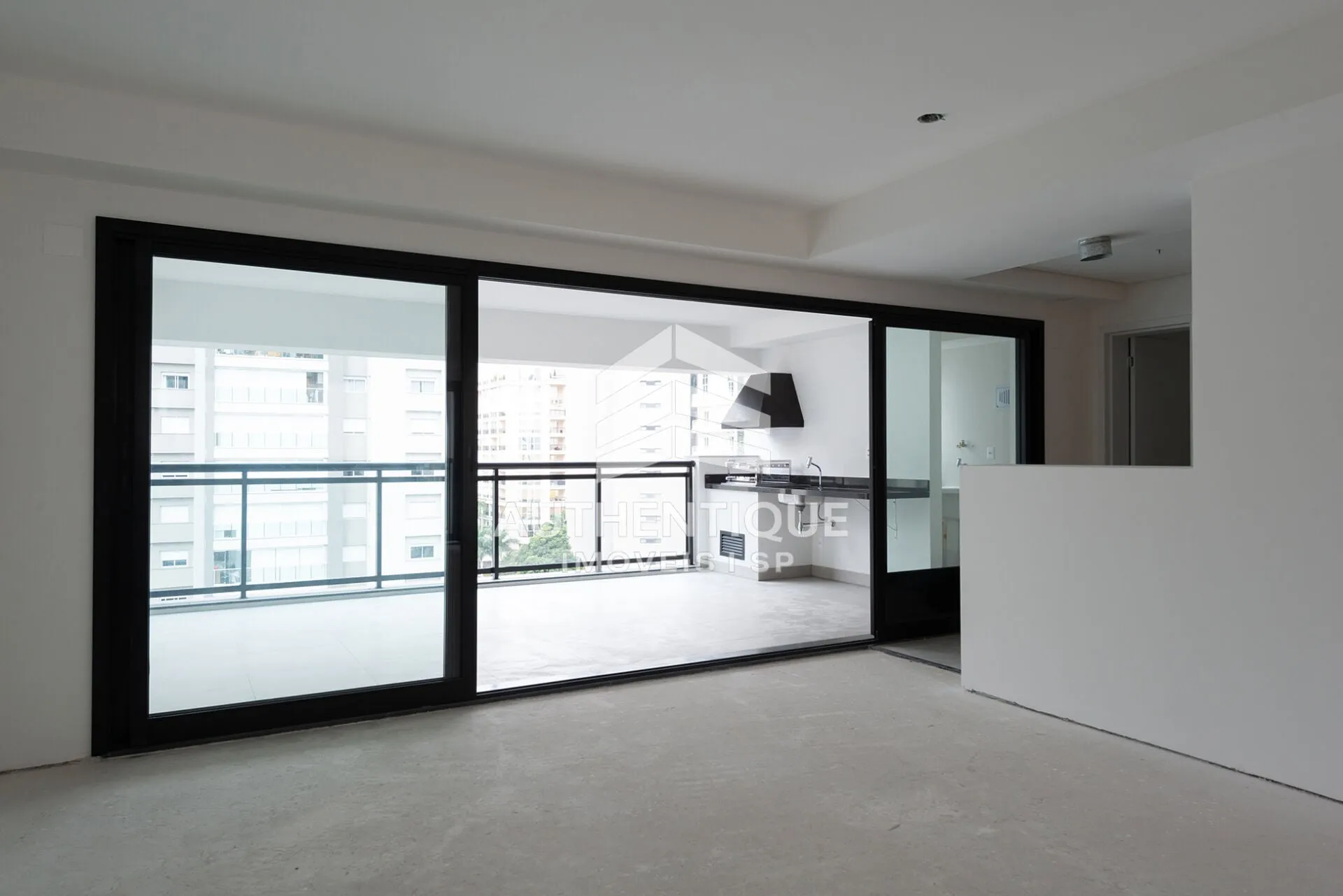 Imagem 1300 Jurupis Moema - Apartamento à venda em São Paulo/SP