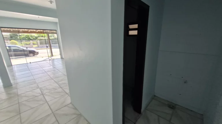 Imagem Aluguel de Sala Comercial no Centro de Garopaba-SC!