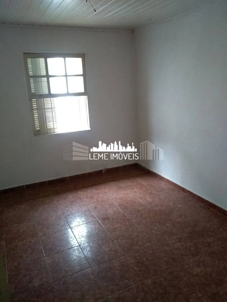 Imagem DUAS CASAS EM TERRENO MEDINDO 220,00M2 COM ESCRITURA!!!