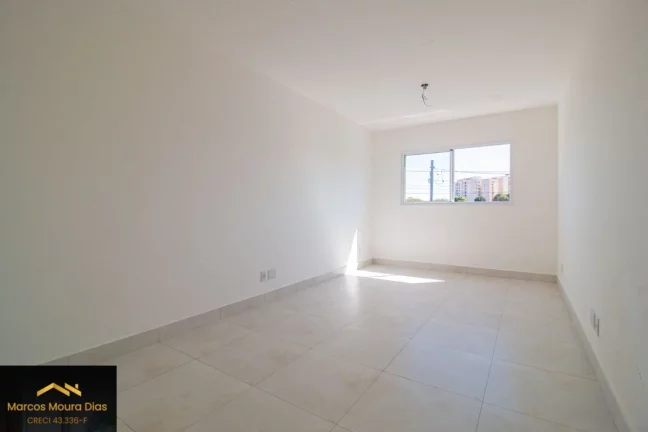 Imagem Sobrado à venda no Rio Pequeno, Novo com 2 Suítes e 2 Vagas de Garagem