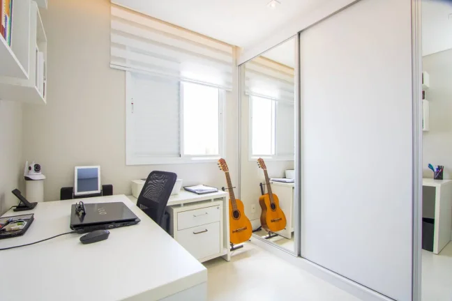 Imagem Apartamento 80 m² 3 Dormitórios sendo 1 Suite e 2 Vagas de Garagens.