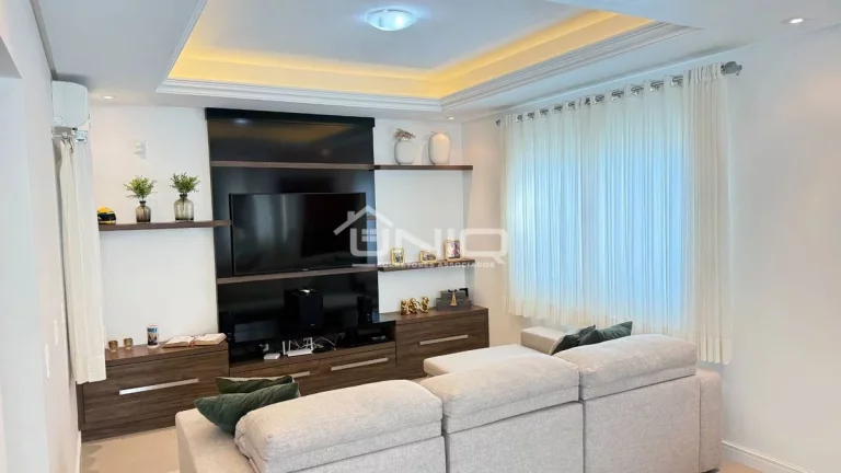 Imagem Casa Térrea Suíte + 2 Dormitórios Com Piscina e Salão de Festas - Fraron