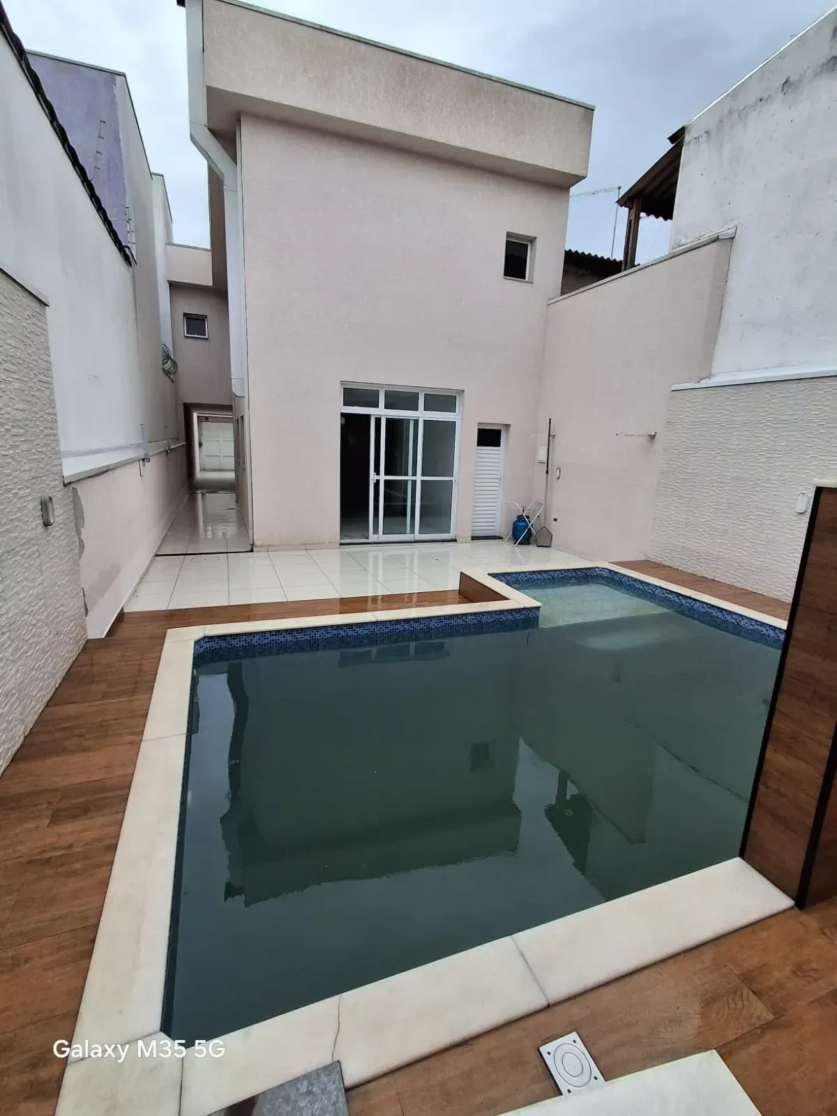Imagem Sobrado com 3 Quartos à Venda, 217 m² em Jardim dos Ipês - Suzano