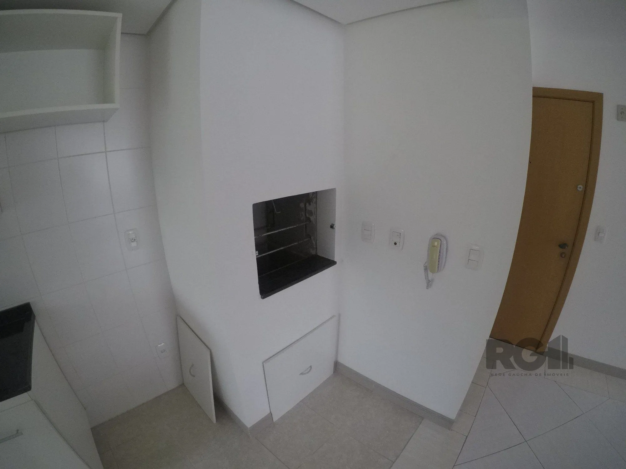 Imagem Apartamento para Venda - 75m², 2 dormitórios, 1 vaga - Rio Branco