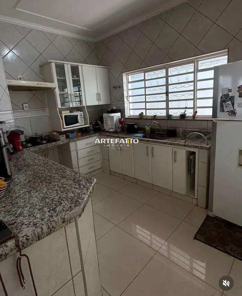 Imagem Casa à venda em Franca, Parque Franville, com 3 quartos, 190m2