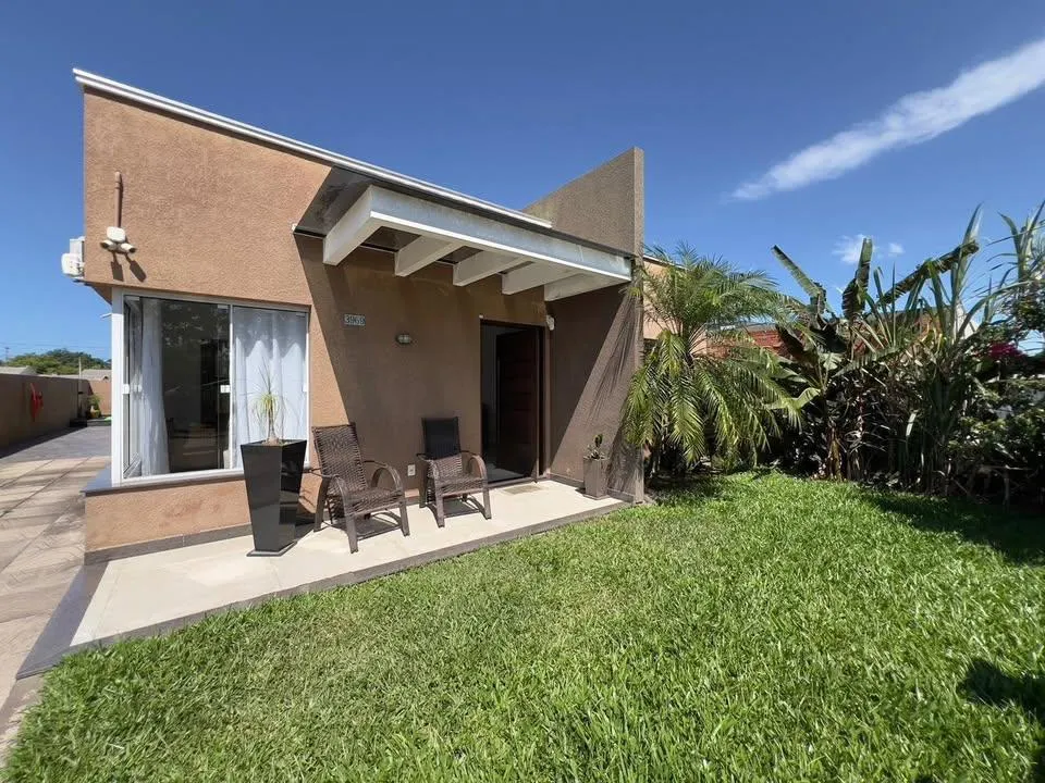 Imagem Casa 3 Dormitórios - Bairro Capao Novo posto 4