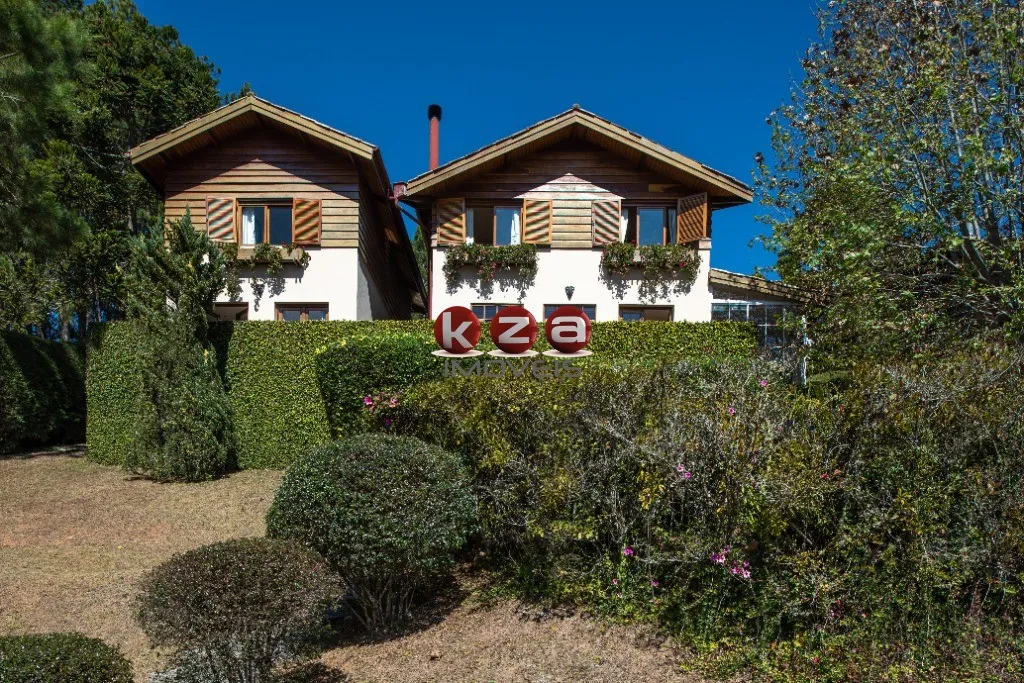 Imagem Casa de Luxo à Venda em Campos do Jordão - Green Hills Village: 5 Quartos, 3 Suítes, 3 Salas, 8 Banheiros, 3 Vagas, 300m².