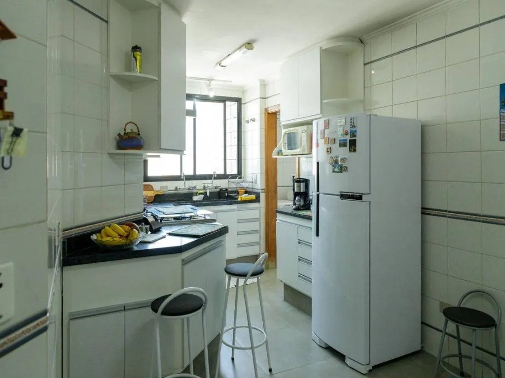 Imagem Imperdível! Apartamento de Luxo 3 quartos, 3 suítes, 4 banheiros, 2 vagas em São Bernardo do Campo - Condomínio Residencial Royal Towers.