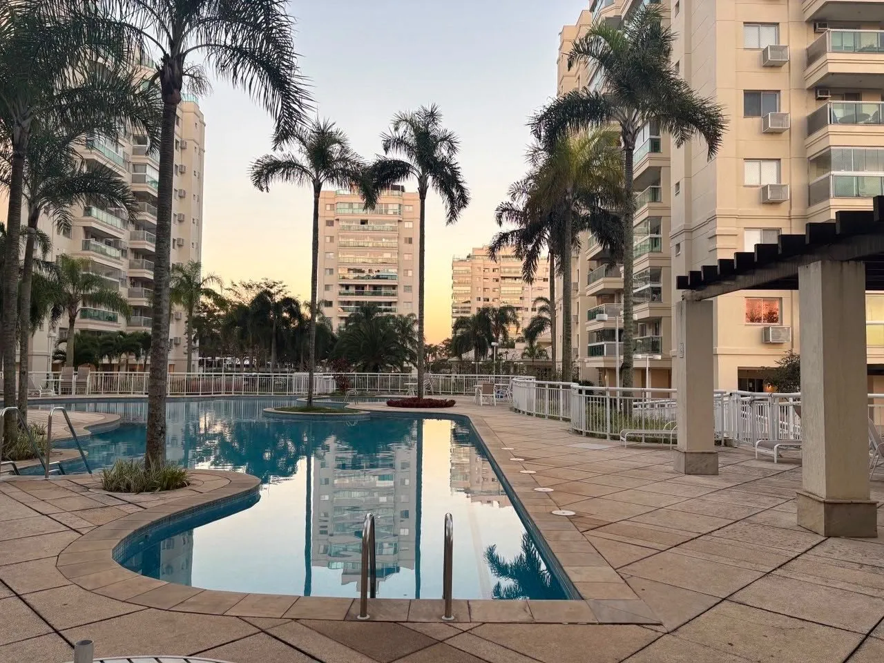 Foto do imóvel Apartamento para Venda em Rio de Janeiro, Barra da Tijuca, 3 dormitórios, 1 suíte, 2 banheiros, 2 vagas em Rua Cesar Lattes, 1000 - Barra da Tijuca, Rio de Janeiro - RJ