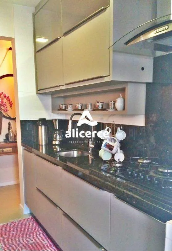Imagem Apartamento à venda com 3 quartos 1 suíte, 92m² em Barreiros São José