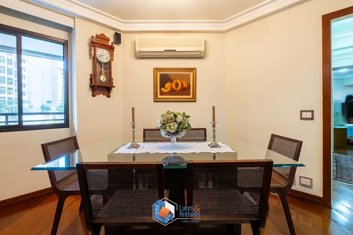 Imagem Apartamento para venda em Moema com 3 quartos, sendo 1 suíte, 120m²