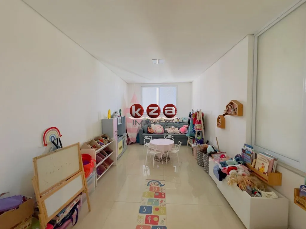 Imagem Luxuosa casa em condomínio à venda em Valinhos-SP, no Condomínio Porto Seguro Village: 3 quartos, 3 suítes, 2 salas, 5 banheiros, 2 vagas, 454m².