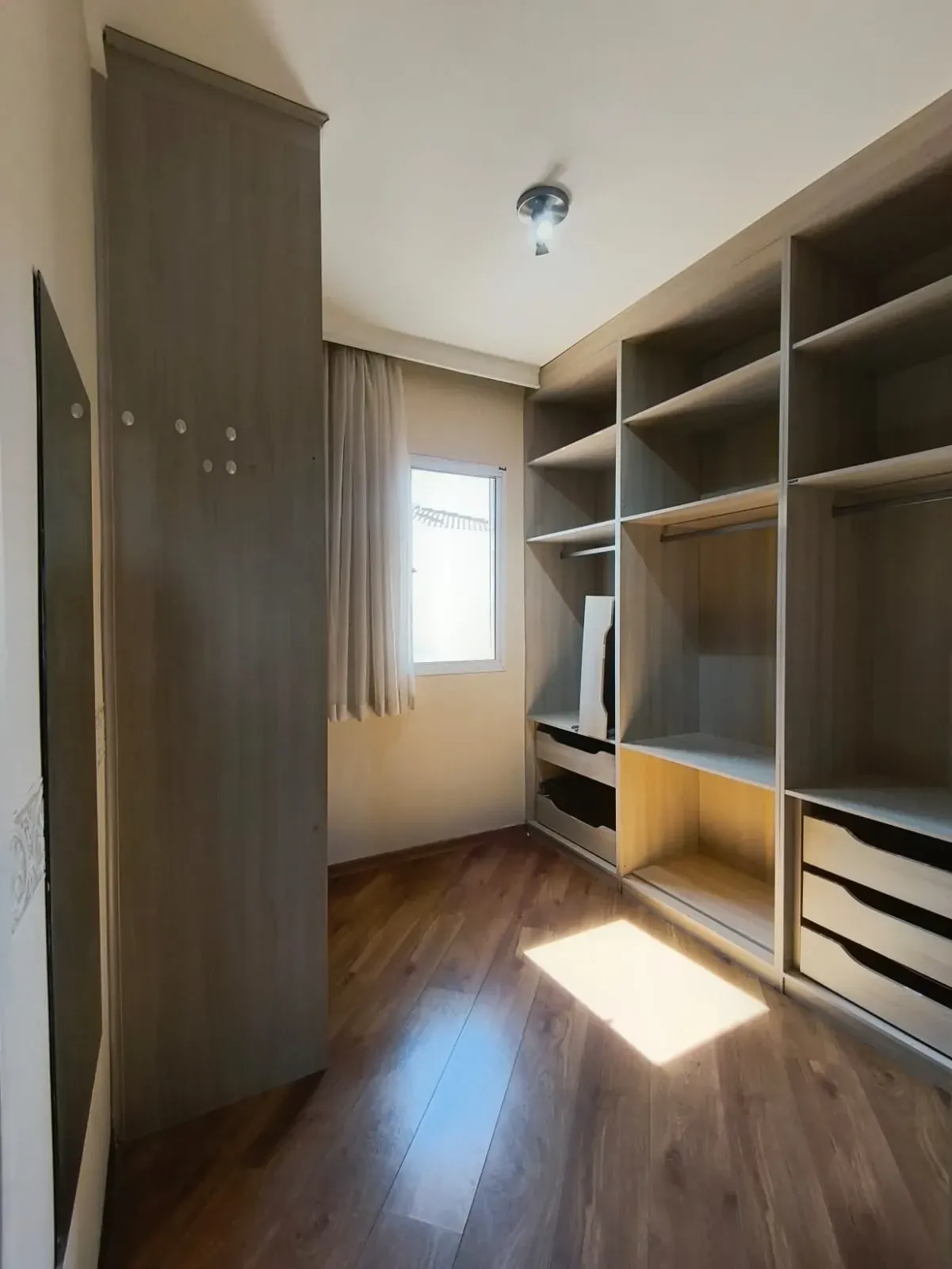 Imagem Casa de Condomínio com 4 Quartos para Alugar, 120 m² em Jardim Shangai - Jundiaí