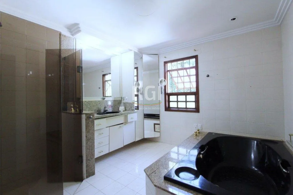 Imagem Casa para Venda - 185.29m², 4 dormitórios, sendo 2 suites, Teresópolis