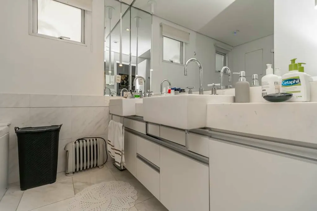 Imagem Apartamento à venda em São Paulo, Vila Nova Conceição, com 2 quartos, 146m2
