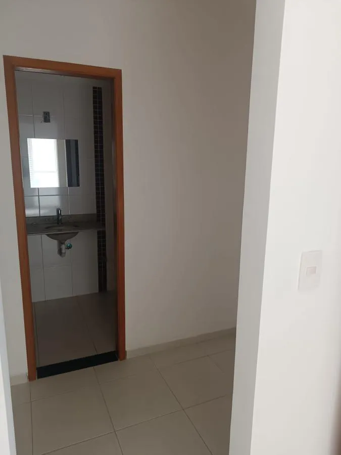Imagem Apartamento para Venda em Praia Grande, Guilhermina, 3 dormitórios, 2 suítes, 1 banheiro, 2 vagas