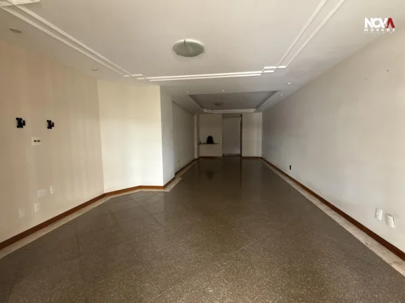Imagem Apresentamos este amplo e sofisticado apartamento localizado na Praia da Costa, um dos endereços ma...