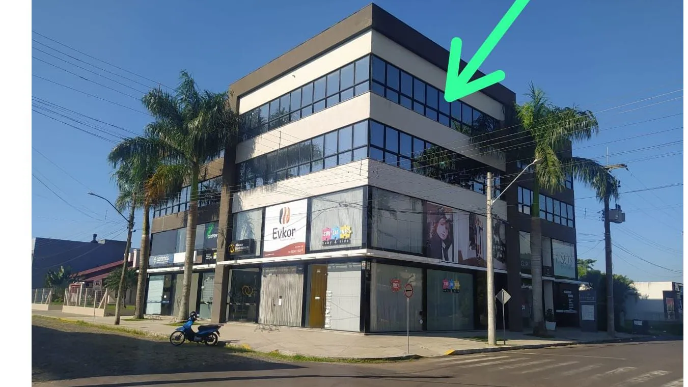 Imagem Sala comercial à venda em Três Cachoeiras, Centro, 30m2