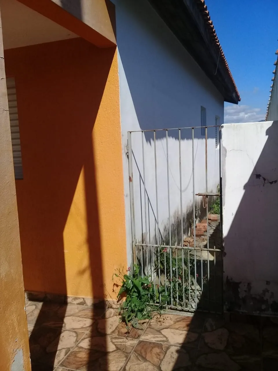 Foto do imóvel Casa à venda 2 Quartos, 2 Vagas, 250M², Santa Luzia, Guaratinguetá - SP