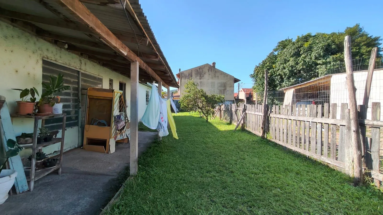 Imagem Casa com Terreno Grande com ótima Localização