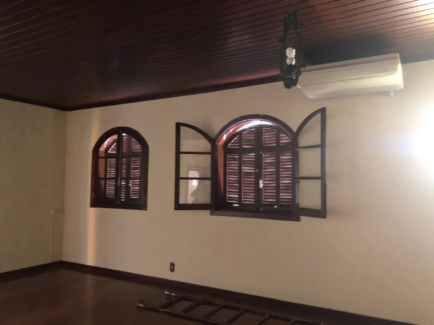 Imagem Comercial à venda 4 Quartos, 2 Suites, 8 Vagas, 786M², Jardim Boa Vista, Pindamonhangaba - SP